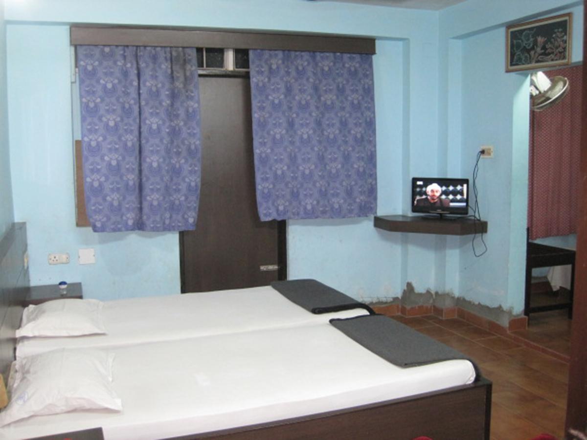 Hotel Arya Palace Puri Zewnętrze zdjęcie